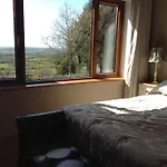 Bed & Breakfast Benbulben Farmhouse