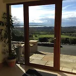 Benbulben Farmhouse Bed & Breakfast 4*