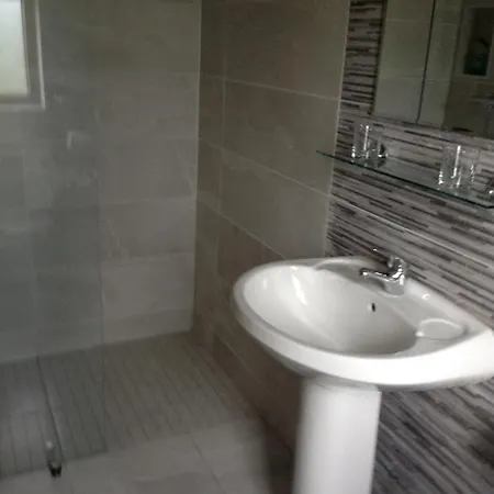 Benbulben Farmhouse 4*