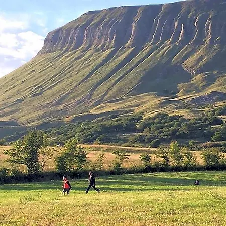Benbulben Farmhouse 4*