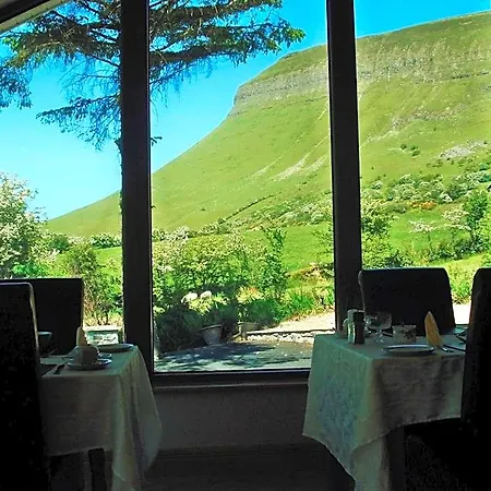Benbulben Farmhouse Bed & Breakfast 4*
