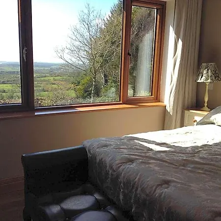 Benbulben Farmhouse 4*