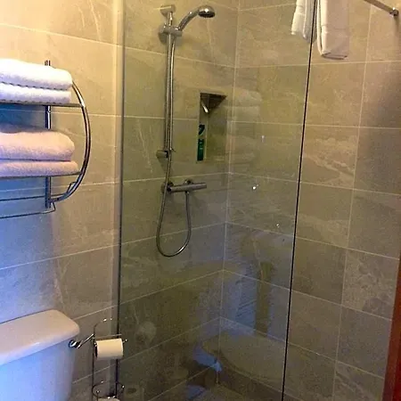 Benbulben Farmhouse 4*