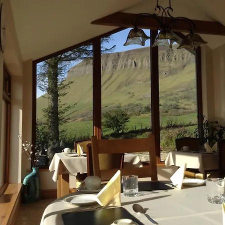 Benbulben Farmhouse Bed & Breakfast 4*