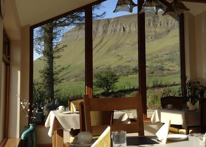 Benbulben Farmhouse Bed & Breakfast 4*